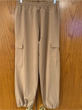 Under Armour Men's Medium Lightweight Cargo Pants Jogger Cinch Adjustable Ankle